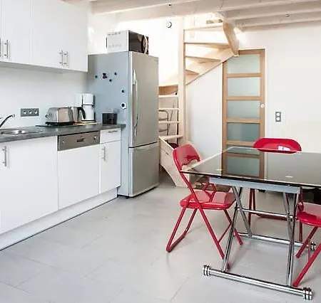 Superbe T1 Bis De 35 M2 - Stationnement Gratuit - Proche Gare Et Port - Droit Апартаменты *